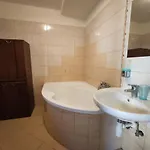 Hulín, Chrášťany - Bílý Apartamento